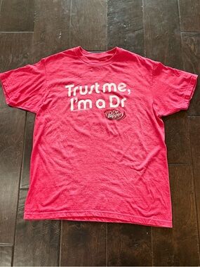 Dr Pepper “Trust Me, I'm a Dr” Faded Red Graphic Tee. Men’s size Large.